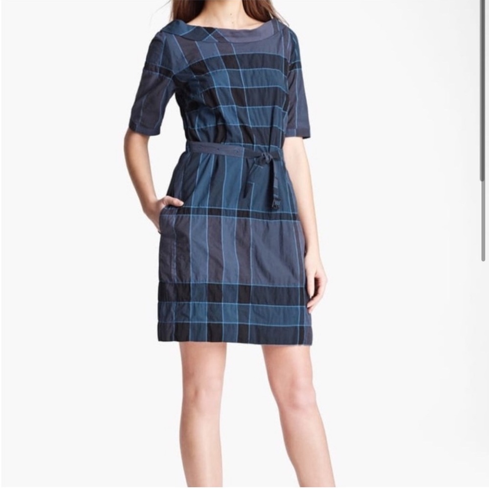 Burberry Plaid Sheath Mini Dress with Bateau Neckline 8 boatneck midi cotton M